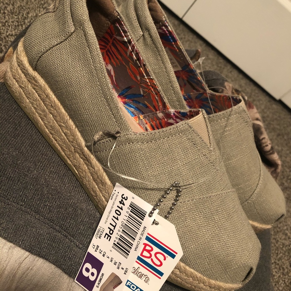 BOB’s High Jinx Espadrille Wedge Slip On NWT